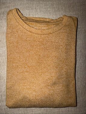 American Eagle Outfitters Women's Crewneck Sweater in Mustard